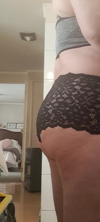 Hot Stepmom
