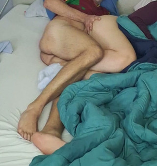 Fucking her pussy while she watches tv
