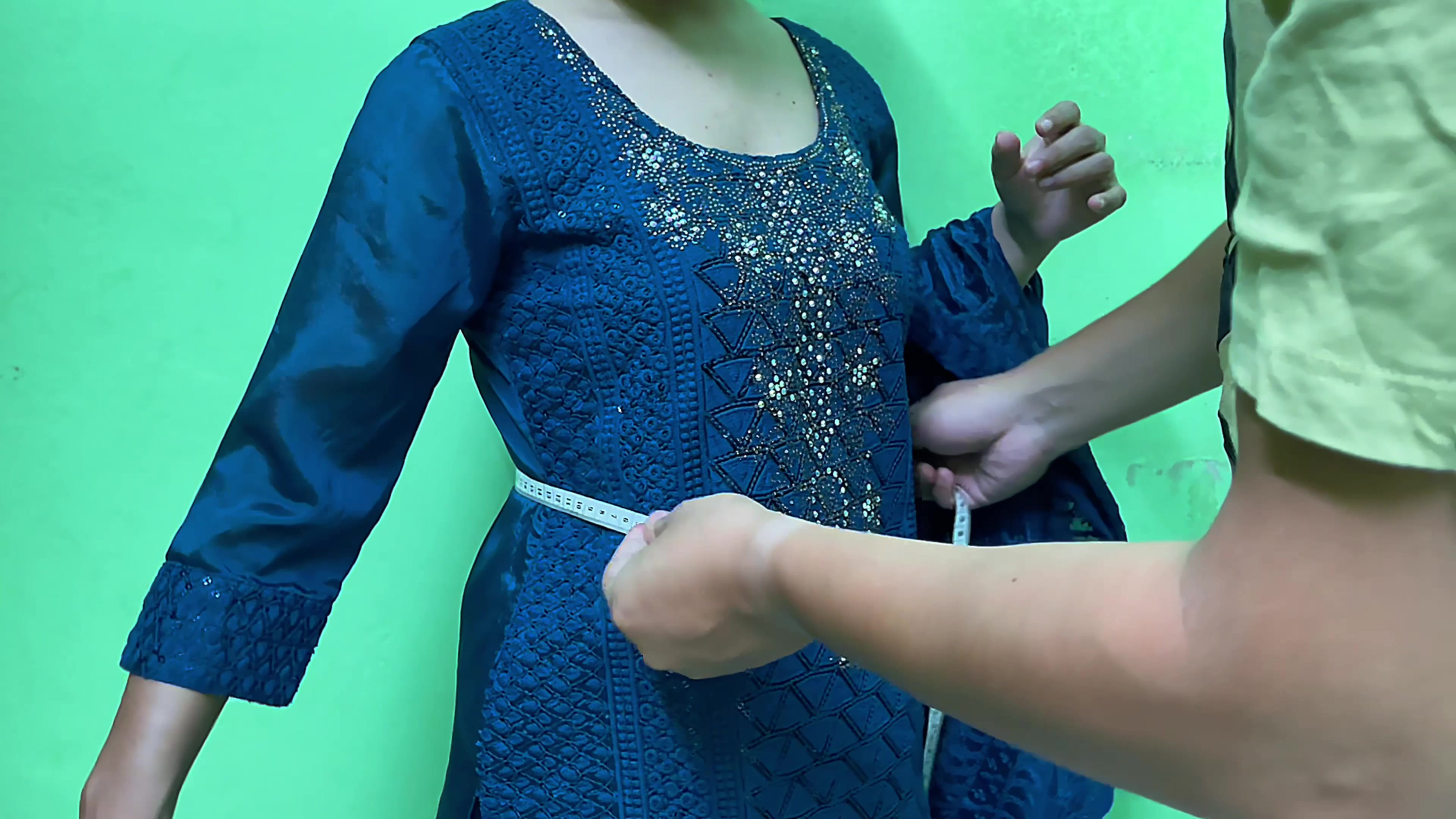 Desi Bhabhi fucking with her favorite tailor