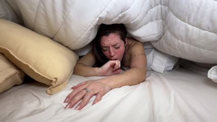 My stepsister Luchibb swaps places with my sex toy, and I give her a creampie.