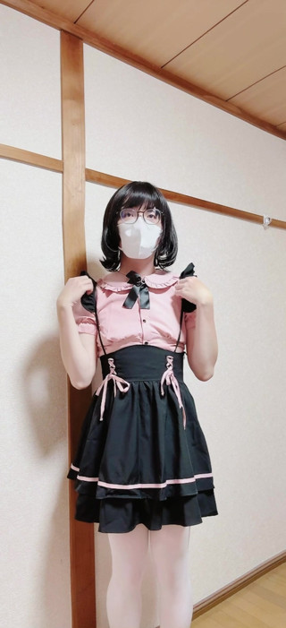 First Strip &amp; Masturbation of the New Year by a ladyboy!