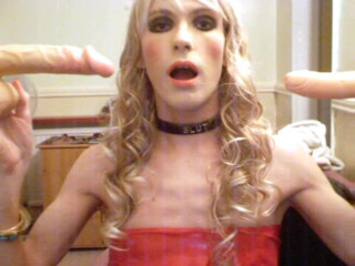 Sissy Crossdresser SandraCDUK Poses Webcam