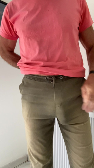 My bulge enjoy watching