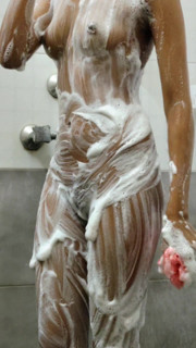 Taking bath with pusssy