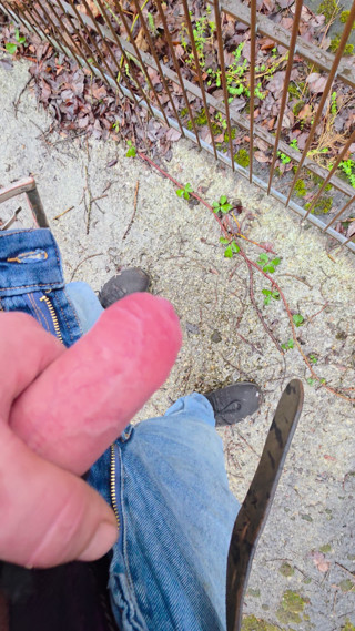 Pissing in a friend's clothes 'cause I'm into her