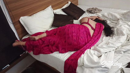 Brought the hot Bhabhi of Gaon to the city and had sex