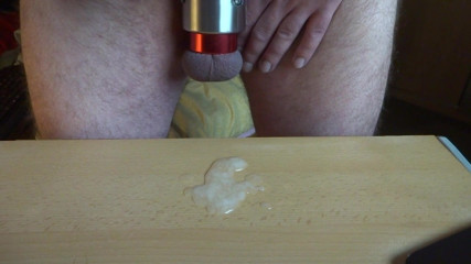 Cum on my desk in slomo