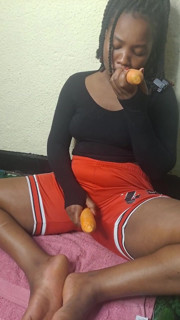 Using carrots to fuck her self