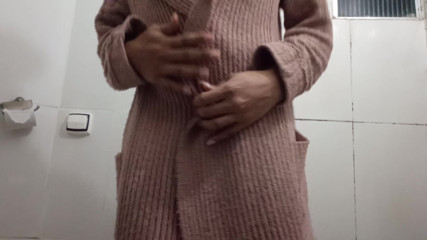 I put my panties aside, showed my big clit and masturbated 3