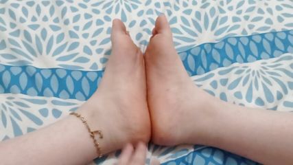 I want your tongue on my feet and for you to fill me with saliva