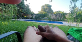 I Love to Cum in My Pool