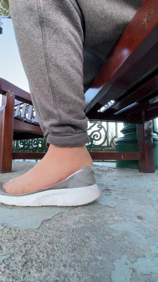 Ava Maxwell feet show thumbnail