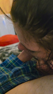 She Sucks Until Her Jaw Hurt!