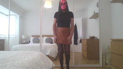 sexy leather crossdresser thumbnail