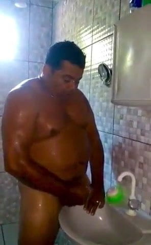 Chubby masturbating