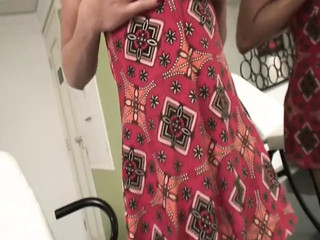 Dude Has Sex With Dark-Haired Shemale In Bed