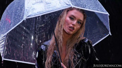 Ultimate Fuck Toy: Emma Rosie Gets Wet And Wild With Anal