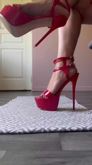I Ignore You During a Show Ignore Cam Seen on My Stiletto Heels