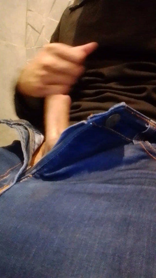 you like to see daddy's big hard cock and watch me masturbate for you