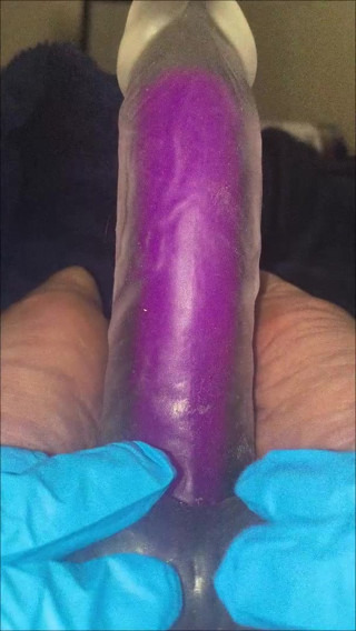 Latex Gloves and Bare Feet show you How I wanna jerk your Cock
