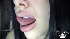 My perfect new puffy big glossy lips!