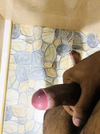 Big men small dick
