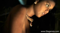 Magnificent Indian babe stripping outdoor