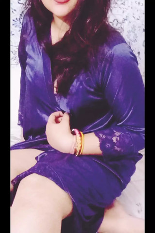 Devar ne bhabhi ko porn dekhte hue pakad liya or phir jamkar chudai ki