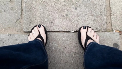 sexy feet public