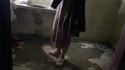 069 It&#039;s winter this time Take a cool shower