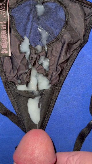 Cum on wife's panties 55