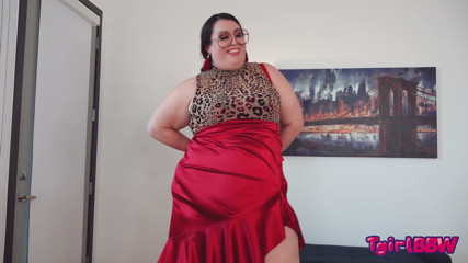 Sbbw Shemeatress Is Hard & Horny