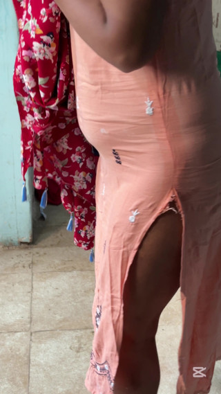 Bhabhi Ne BF Ke Paas Boobs Ko Masal Ke Batha