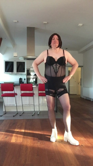 Nicki-Crossdress sexy Lingerie &amp; Stockings