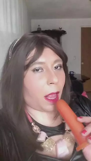 Crossdresser blowjob