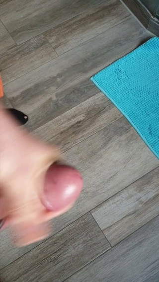 wasting my load on the floor :)