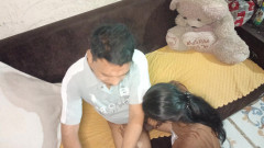 Desi bhabhi lund ko chush rhi ho or maze bhi utha rhi gai