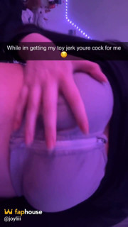 Submissive Joyliii Stuffs a Dildo in Her Pussy for a Stranger on Snap