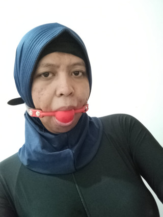 Handjob Orgasm Hijab Catsuit thumbnail