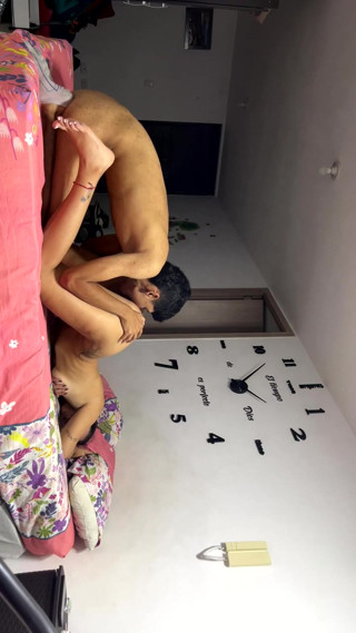I fuck my stepsister secretly and I come in her mouth