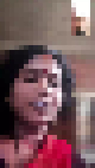Bihari Bhabhi showed her strip on video call and gand and choot