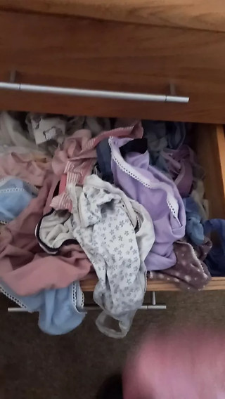 Tradesman wanking and cumming in customers knickers thumbnail