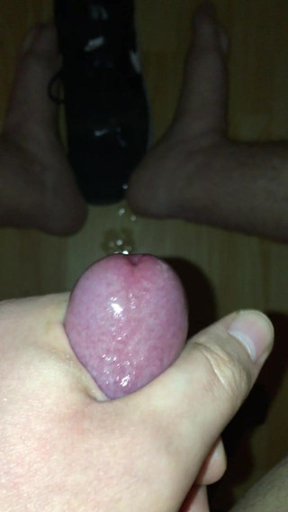 I cum on my air max