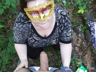 Russian BBW cutie&rsquo;s first outdoor sex