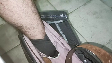 My Luggage Is Lying Wet, My Luggage Is Not Worth Having Sex With