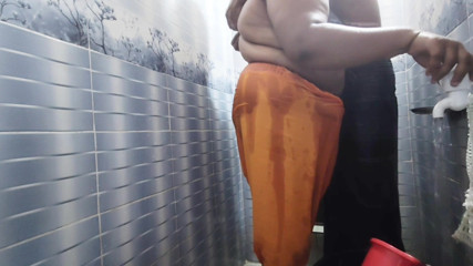 Desi babe enjoys a relaxing bath