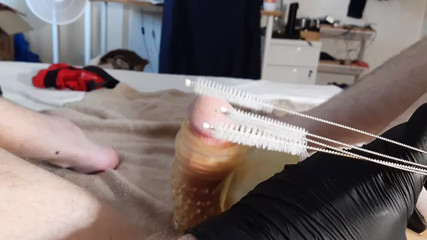 Sounding with a brush