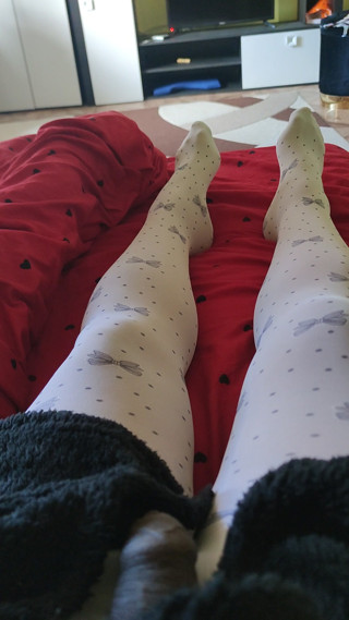 Nice masturbation in teen pantyhose thumbnail