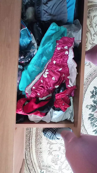 stepdaughter lingerie cumming