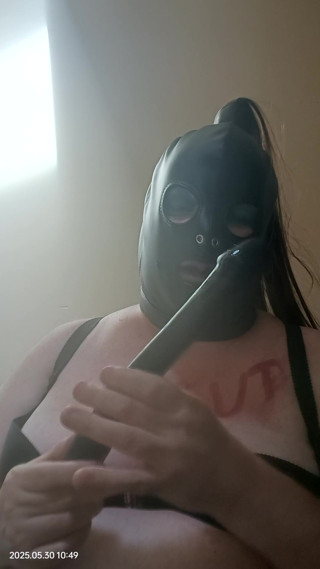 BBW TV face fucking herself with a dildo thumbnail